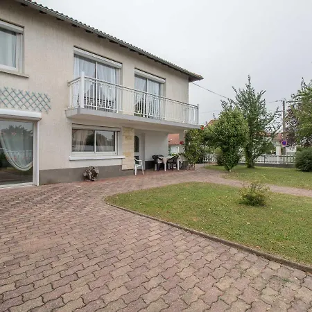 Pont-du-chateau, 4 Pieces, 5 Personnes - Fr-1-630-293 *