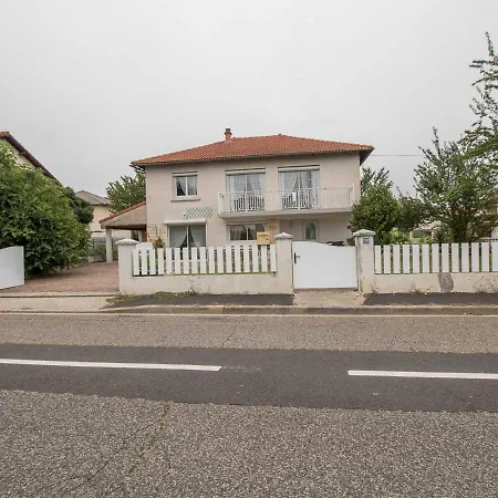 Pont-du-chateau, 4 Pieces, 5 Personnes - Fr-1-630-293