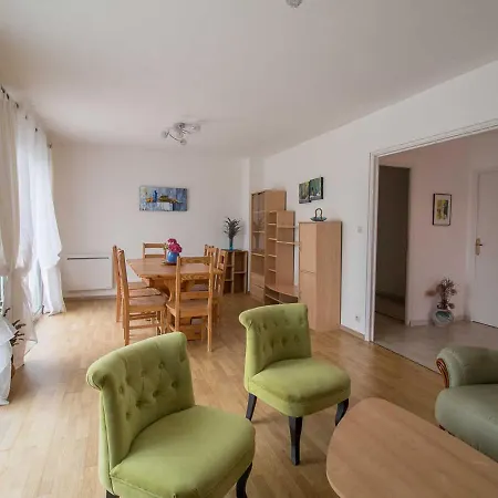 Pont-du-chateau, 4 Pieces, 5 Personnes - Fr-1-630-293 Vakantiehuis Pont-du-Château