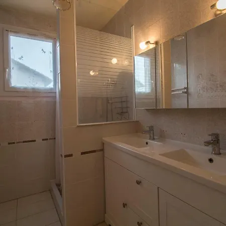 Pont-du-chateau, 4 Pieces, 5 Personnes - Fr-1-630-293 *