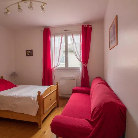Vakantiehuis Pont-du-chateau, 4 Pieces, 5 Personnes - Fr-1-630-293 *