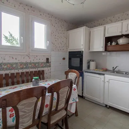 Pont-du-chateau, 4 Pieces, 5 Personnes - Fr-1-630-293 Vakantiehuis Pont-du-Château